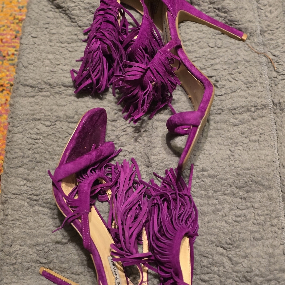Fuscia heels with fringes